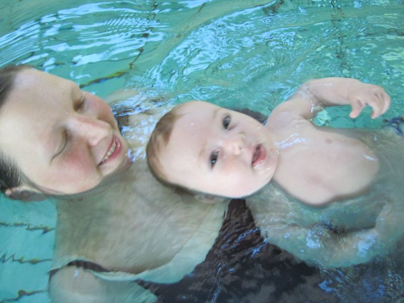 Foto Babyschwimmen © Heidi Steinacher